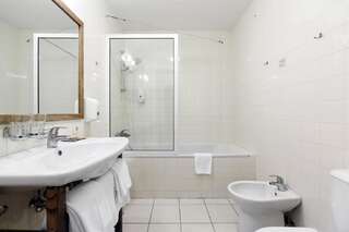 Апарт-отели eLoftHotel Вильнюс Трехместный номер-1